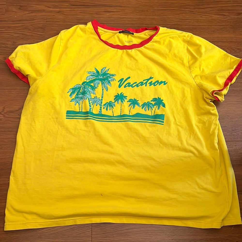 Super Comfortable Vacation Graphic Tshirt